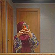 Paciente, alegre, y dinámica. Me gustaría dar clases a niños de primaria o como mucho a primeros o segundo de la ESO.